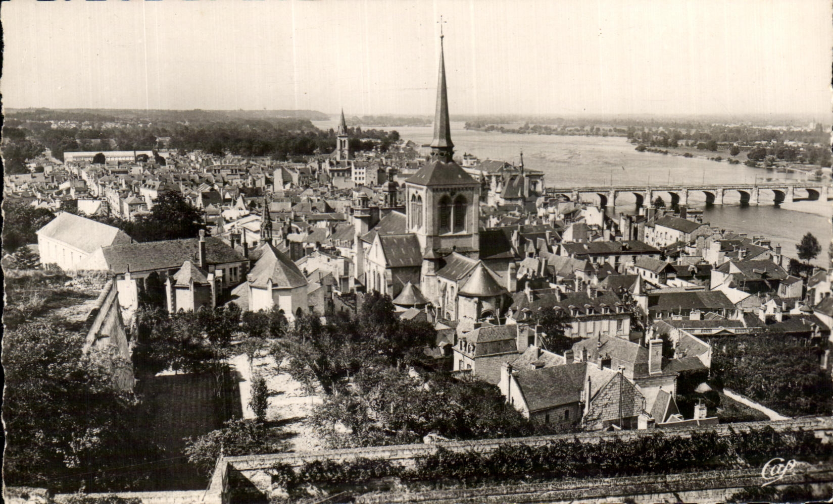 CPA Saumur vue generale prise du chateau