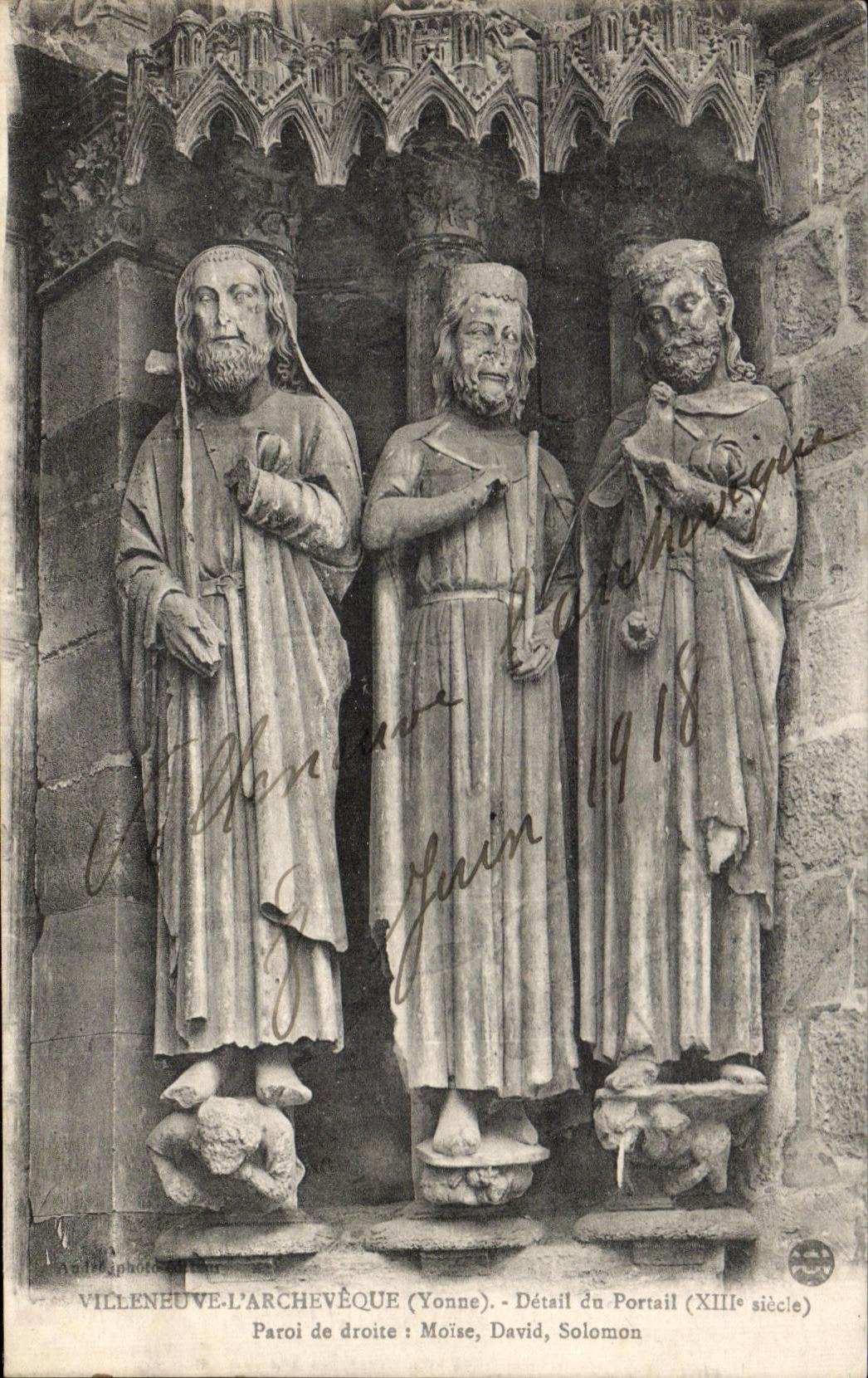 CPA Villeneuve L'Archeveque (Yonne) Detail du Portail Paroi de droite Moise David Solomon