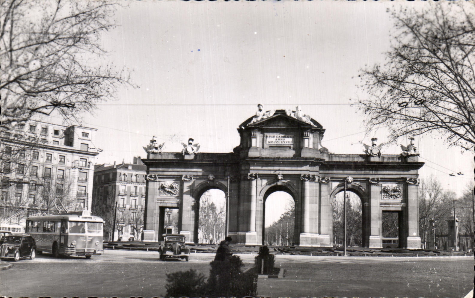 Porte de Madrid — Arc de triomphe de la porte de Madrid — éditeur Dominguez