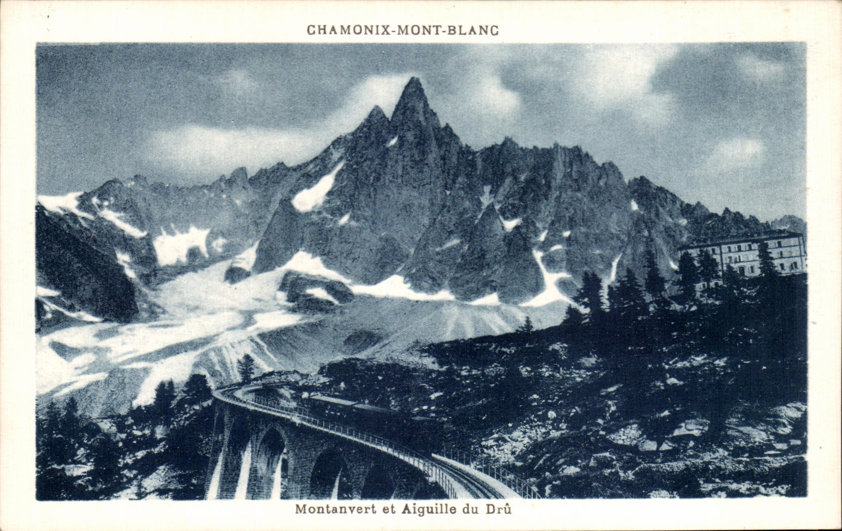 CPA Chamonix Mont Blanc Montanvert et aiguille du Dru Train 