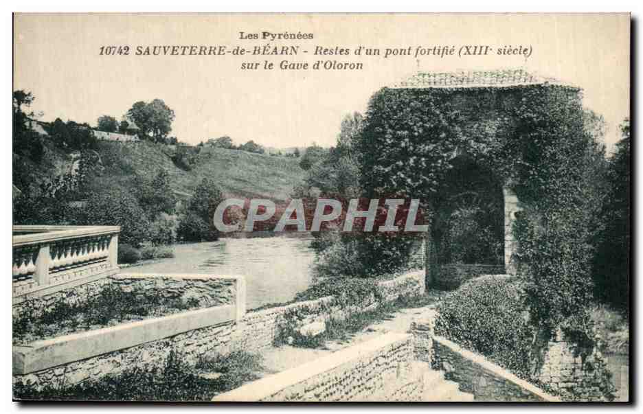 CPA Sauveterre de Bearn Restes d'un pont fortifie sur le Gave d'oloron 
