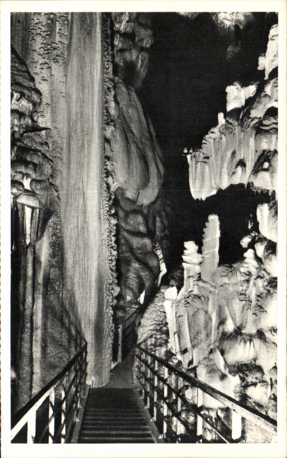 Colonne Géante et Pas du Crocodile — Padirac — Éditions J. Vertull (Lot)