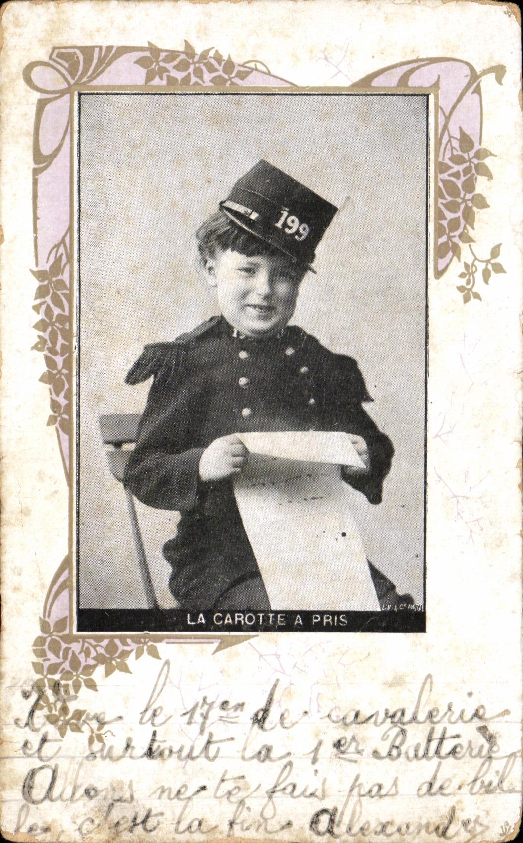 CPA La carotte a pris Enfant Militaria
