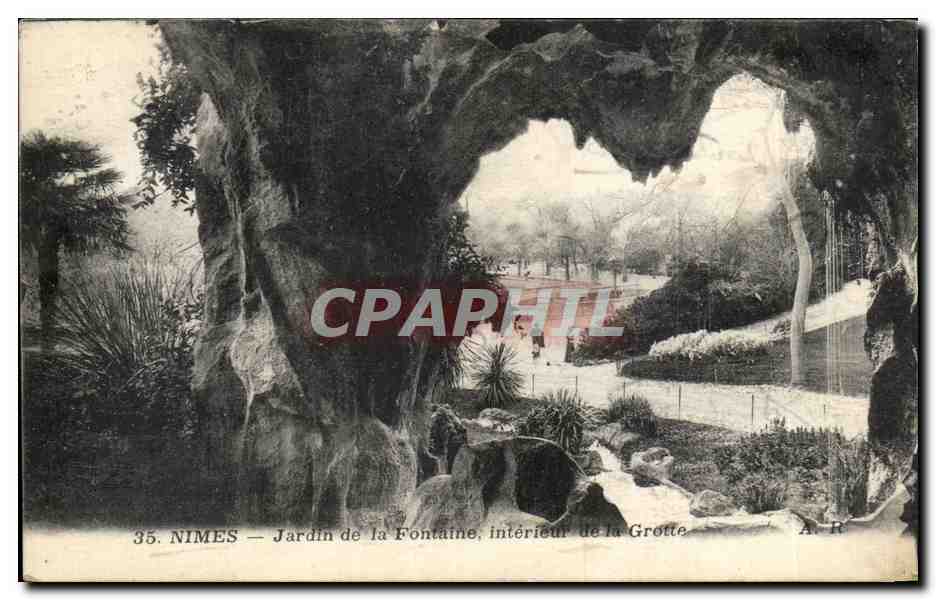 CPA Nimes jardin de la fontaine interieur de la grotte
