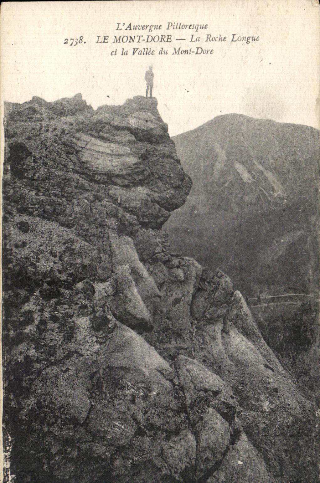 CPA L' Auvergne pittoresque le mont dore la roche lorgue et la vallee du mont dore