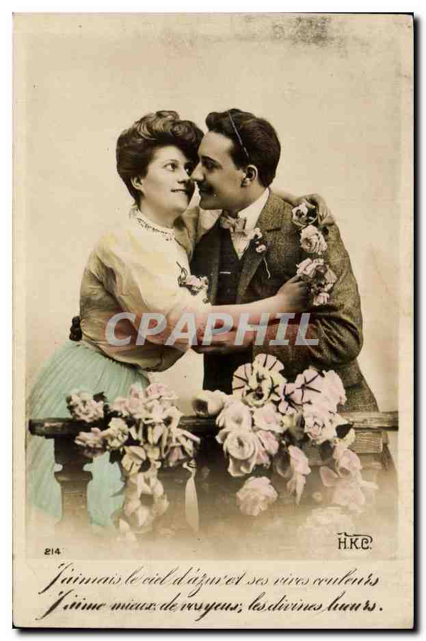 CPA Fantaisie Fleurs Femme Couple 