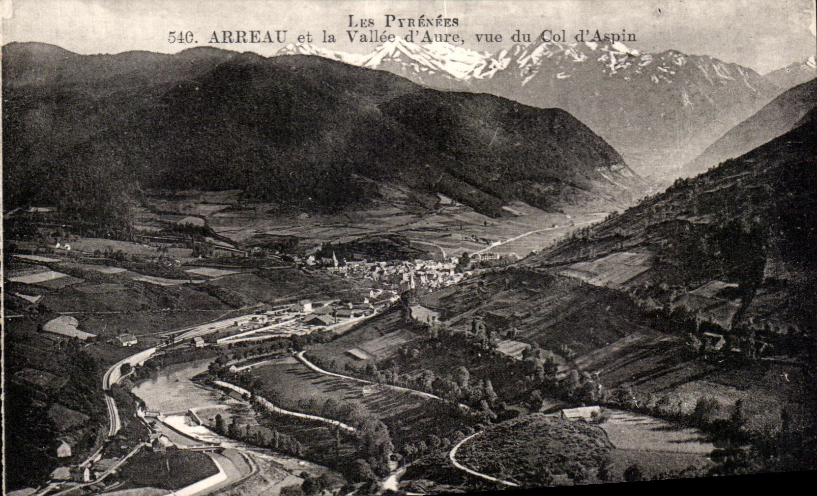 Arreau et la Vallée d'Aure, vue du Col d'Aspin — Les Pyrénées — n° 540