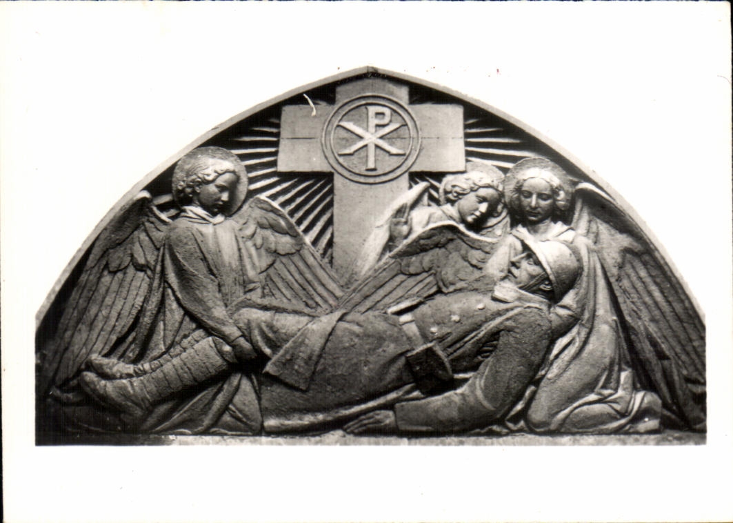 Fronton — bas-relief avec anges et soldat — CPAPHIL 1. Fronton.