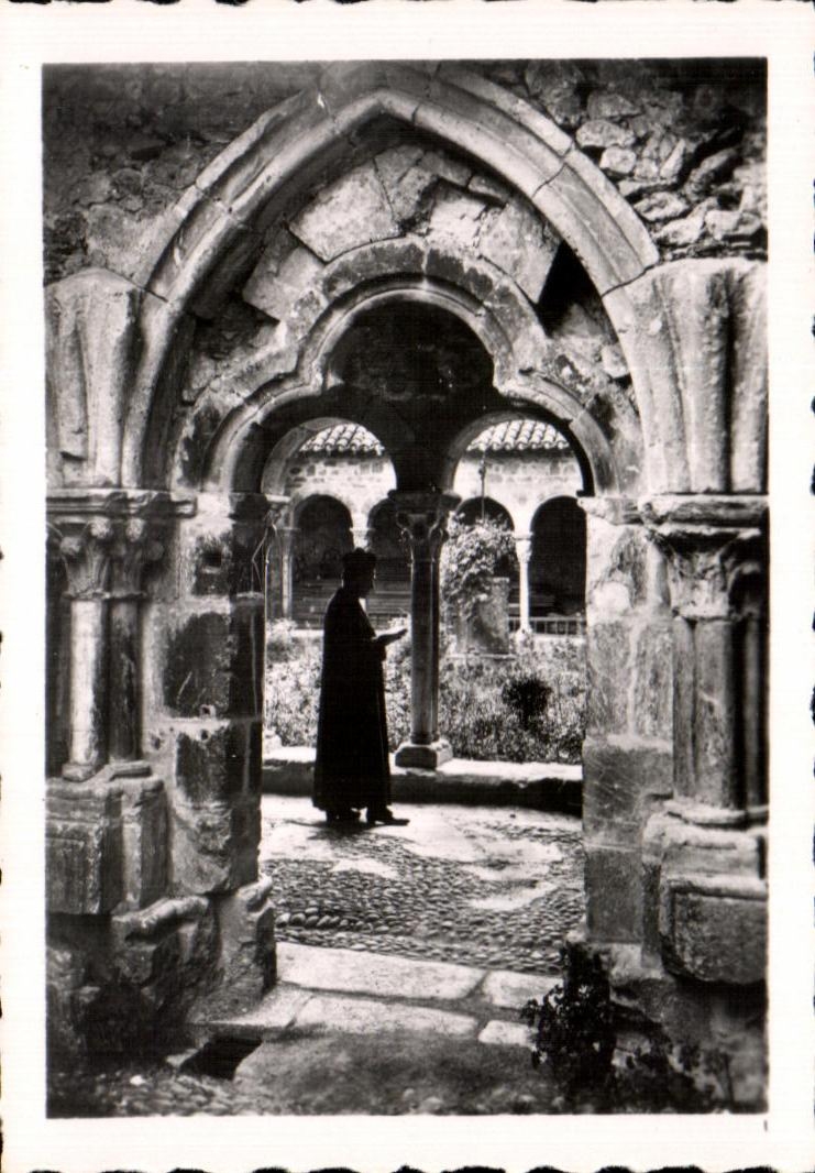 CPSM Saint bertrand de comminges laes galeries du cloitre reproduction interdite 