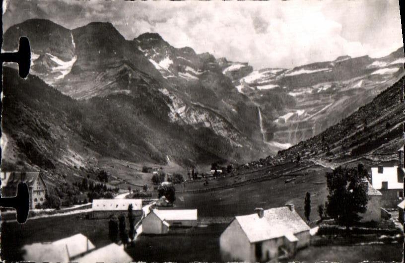 CPSM Gavarnie Le Village et le Cirque
