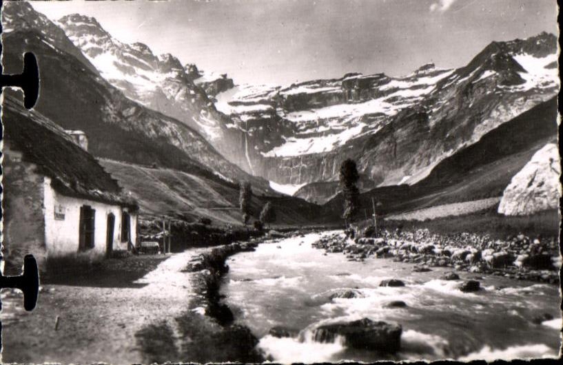 CPSM Gavarnie Le Gave et le Cirque
