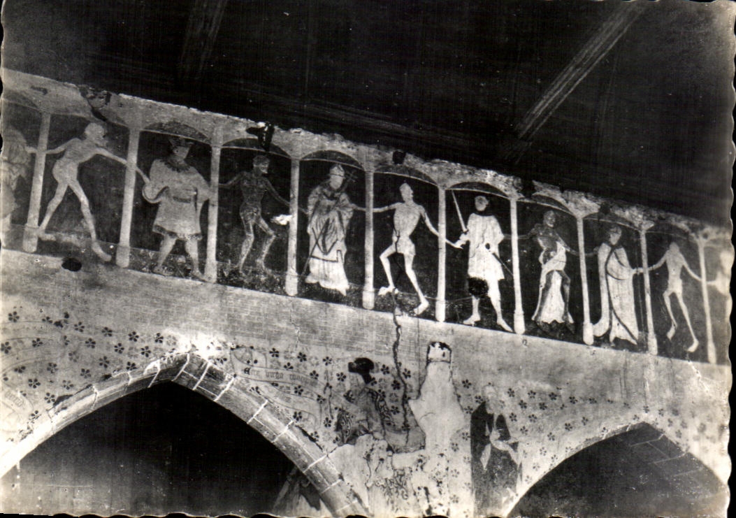 PLOUHA (C.-du-N.) - Chapelle de Kermaria-an-Isquit - Fresque « La Danse Macabre »