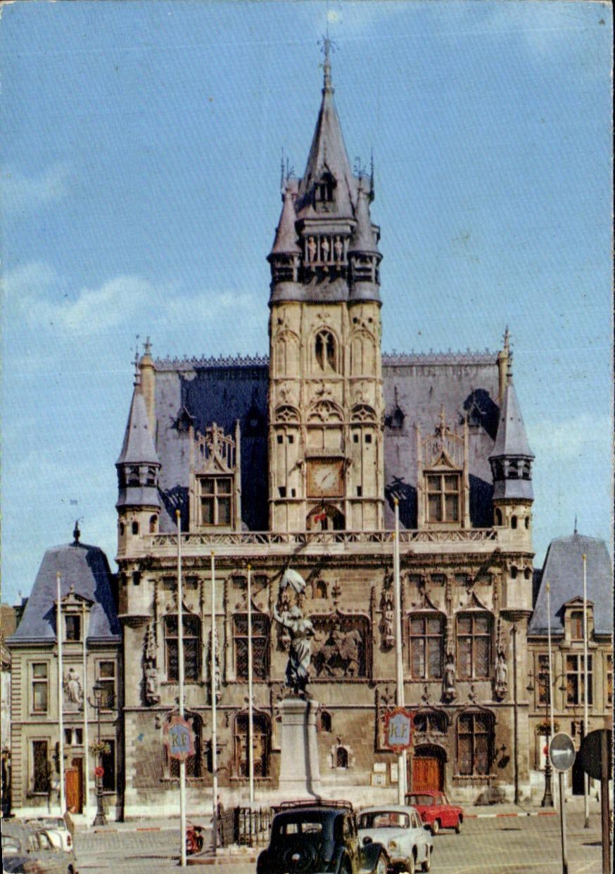 CPSM Compiegne oise hotel de ville