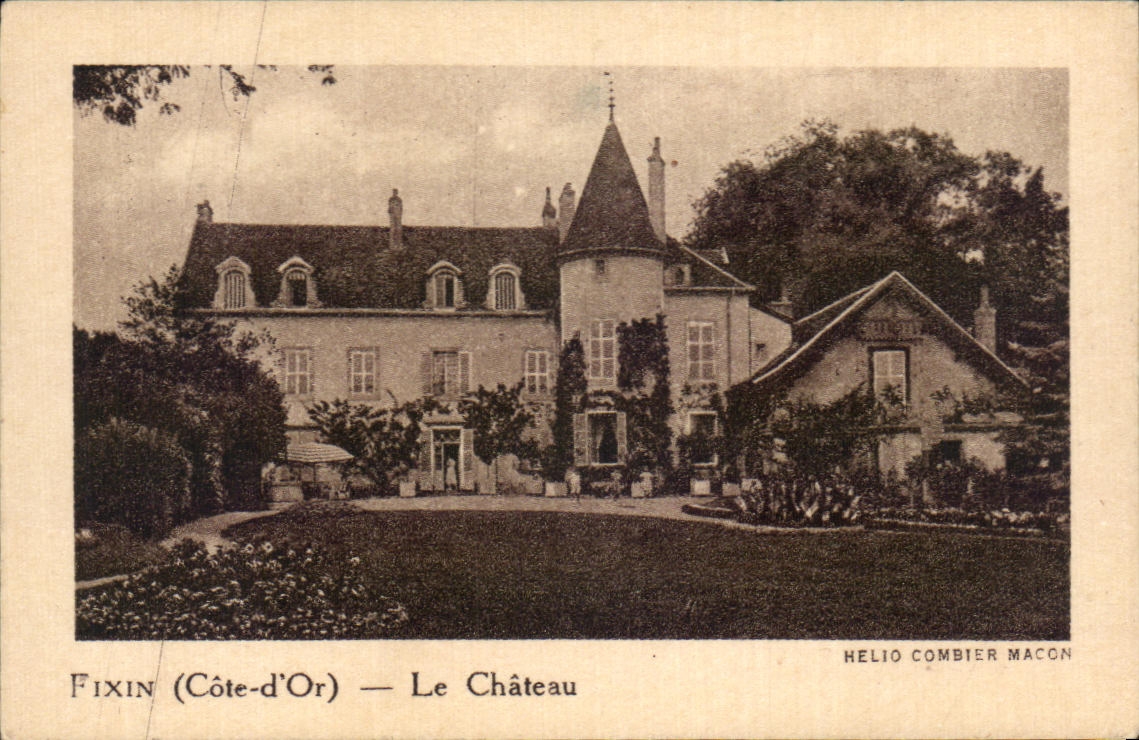 Fixin (Côte-d'Or) — Le Château — Helio Combier Macon