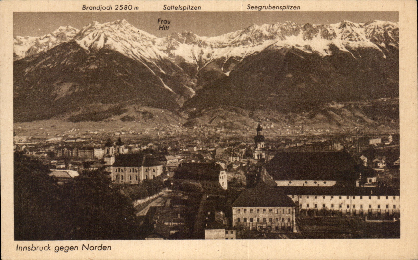 Innsbruck gegen Norden — vue panoramique avec les montagnes Brandjoch, Sattelspitzen et Seegrubenspitzen — éditeur inconnu