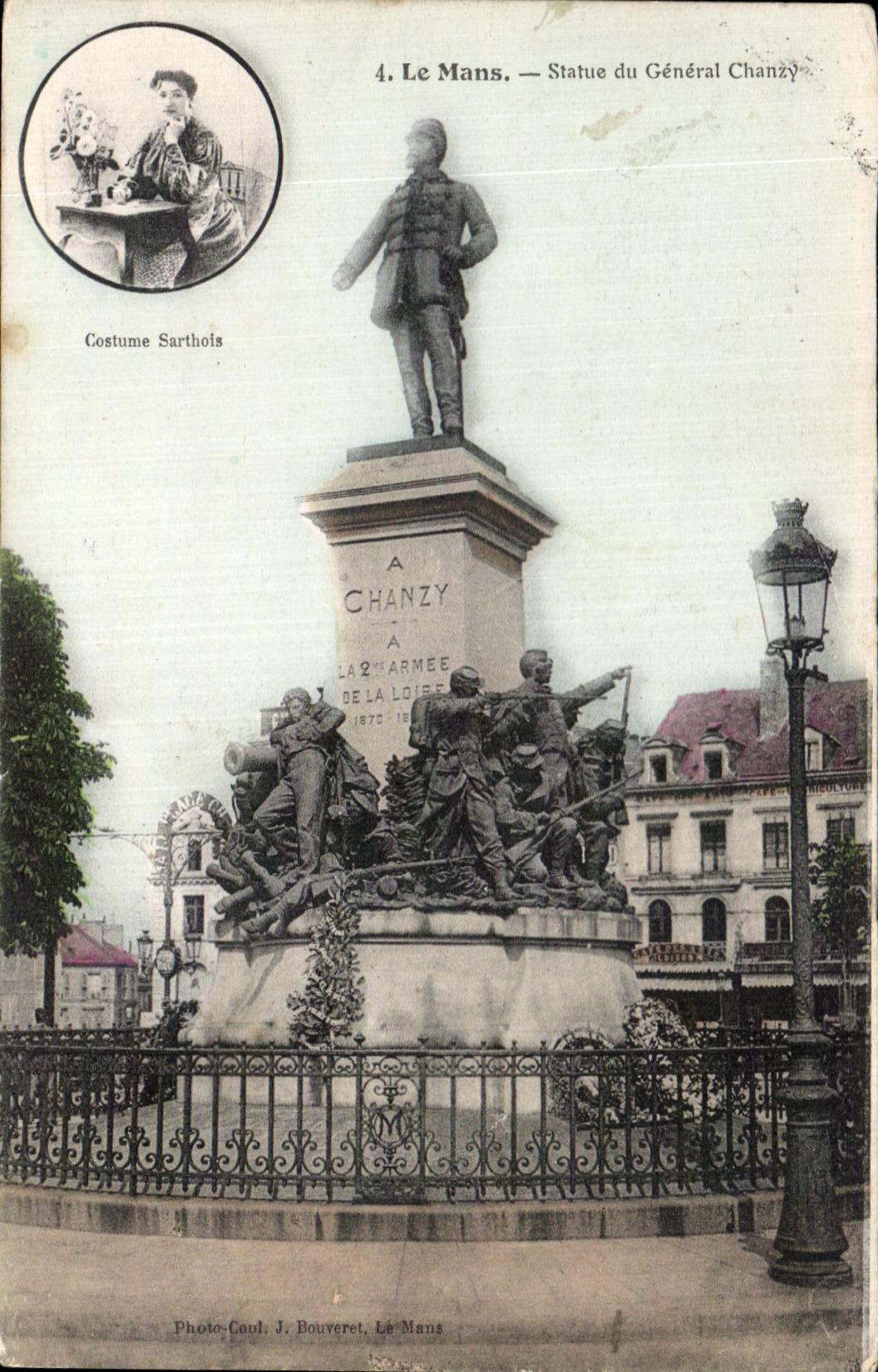 CPA Le Mans Statue du General Chanzy Costume Sarthois folklore
