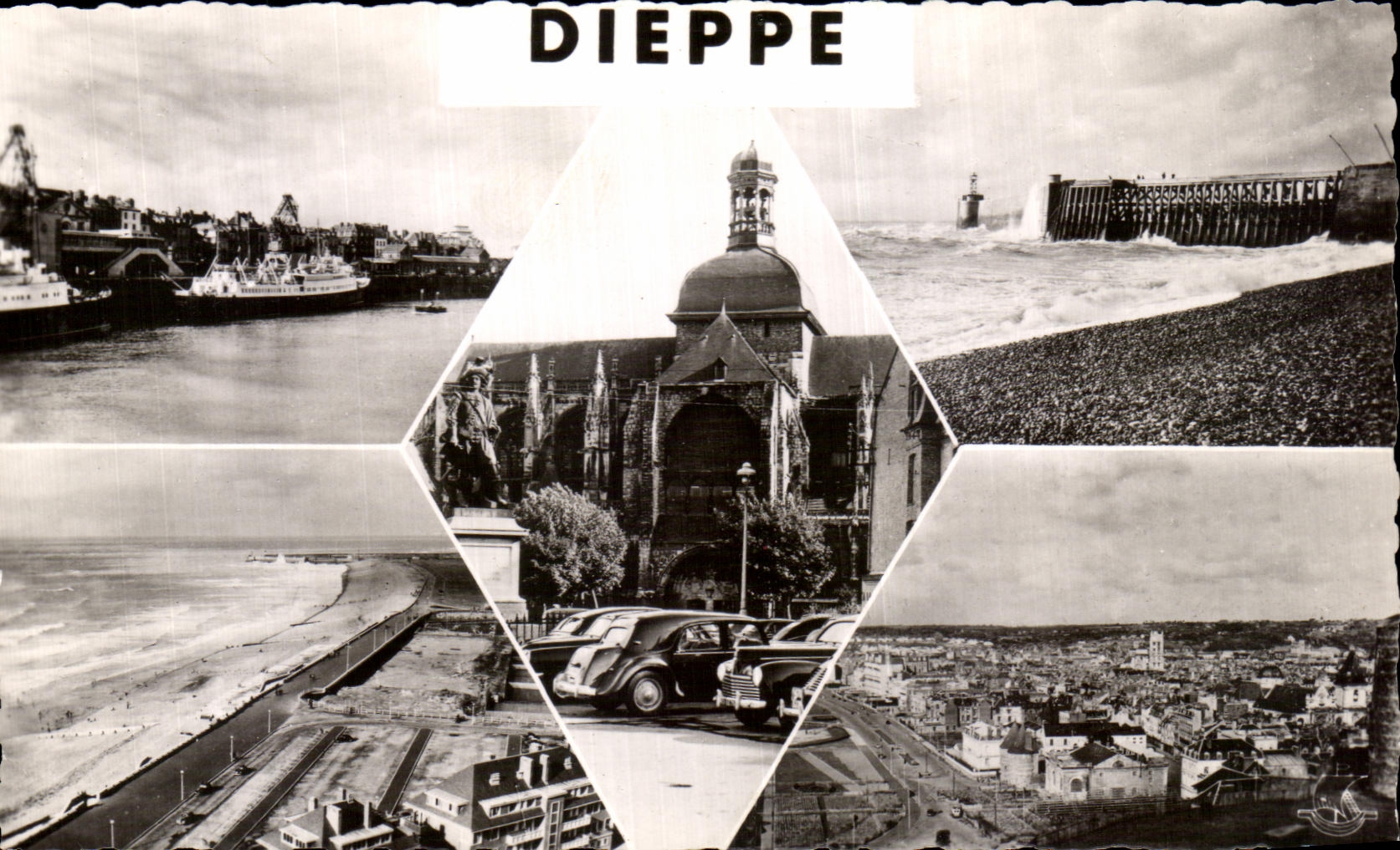 CPSM Dieppe Vue du port avec les Malles d'Abgleterre La Jetee Vue Generalw sur la plage 