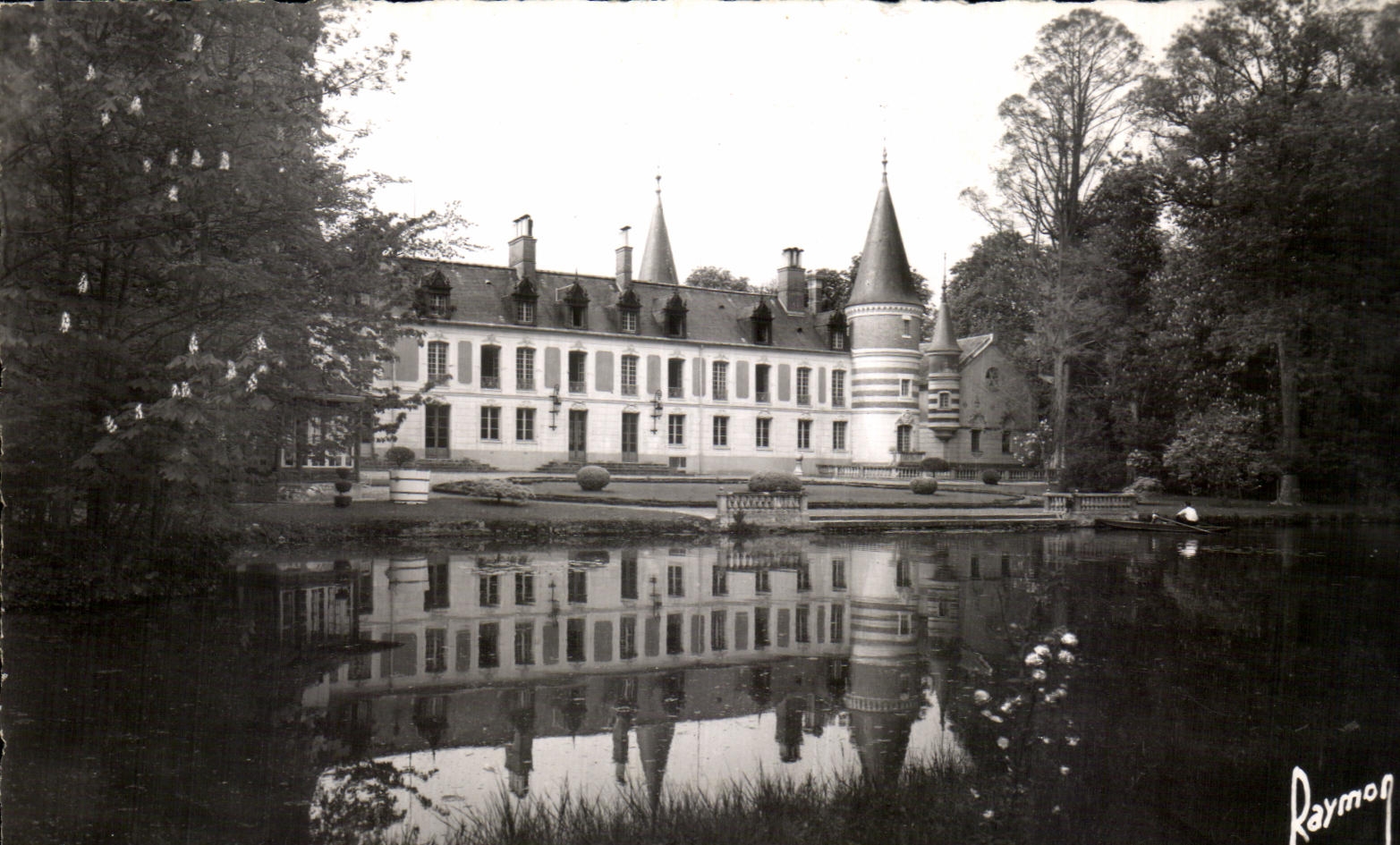 Le Château des Réaux — Soisy-sur-École — Images de France