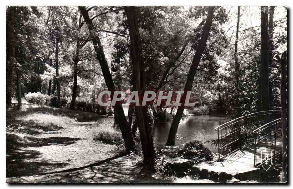 Pougués-les-Eaux — Un coin du Parc — Éditions du LYS