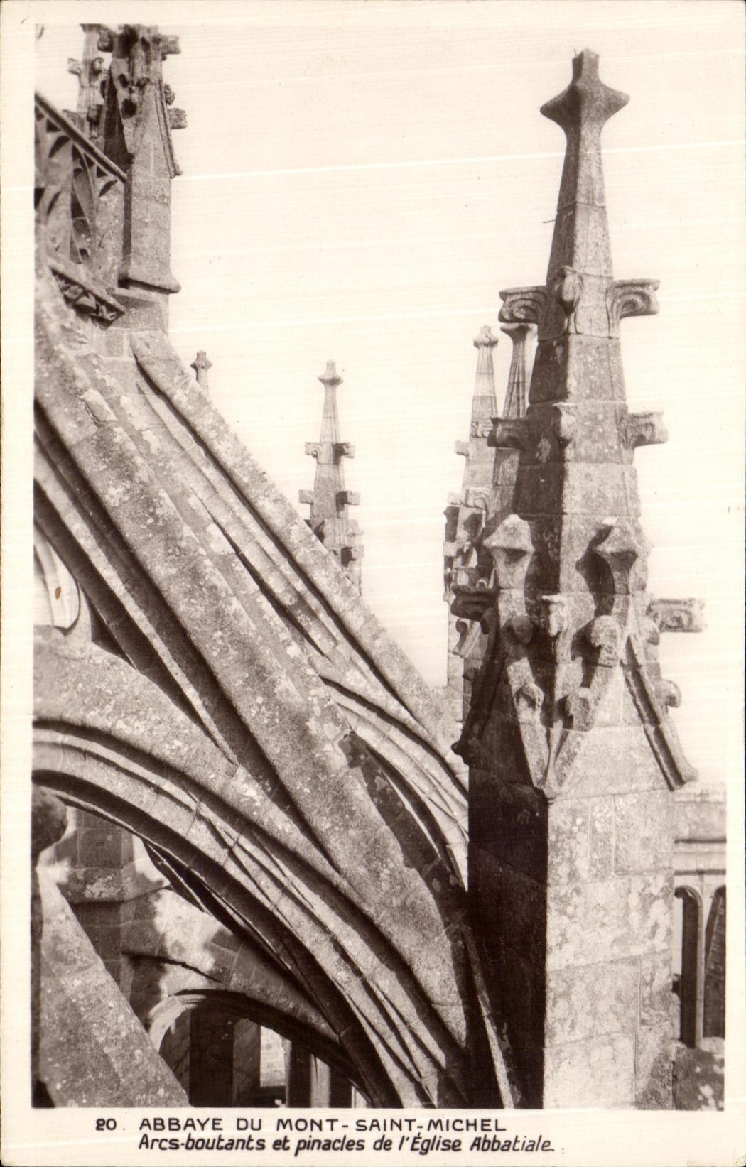 Arches-boutants et pinacles de l'Église Abbatiale — Abbaye du Mont-Saint-Michel — série 20