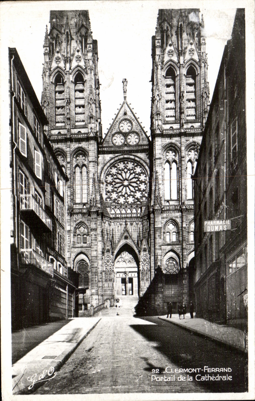 CPA Clermont Ferrand Portail de la Cathedrale