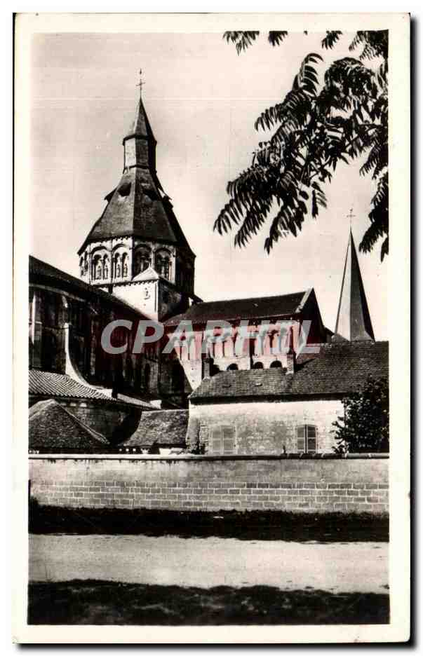 CPA La Charite sur Loire L'Eglise Ste Croix