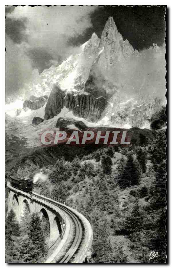 CPA Chamonlx mont blanc chemin de fer du montenvers et aiguille du dru