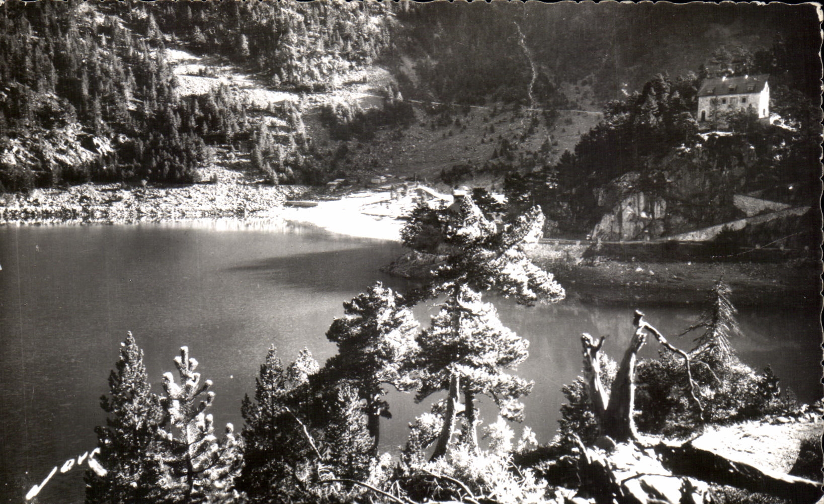 Lac d'Crédon et le Chalet du T.C.F. — Vallée d'Aure (H-P) — Éd. Jove - Pau-Billère