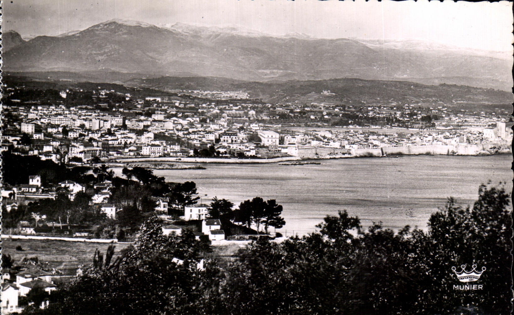 CPA La cote d azur antibes vue generale et les alpes