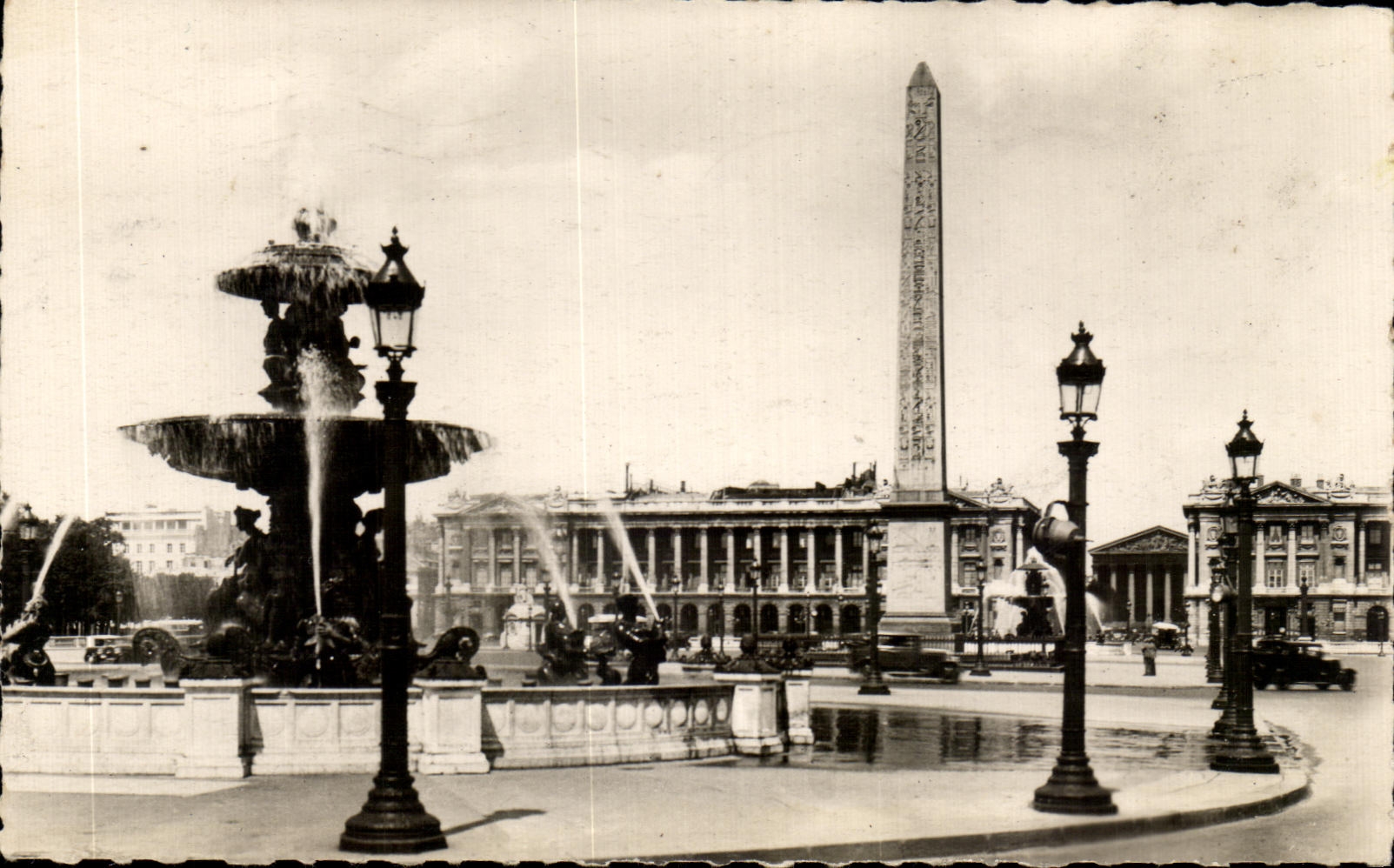 CPA Paris place de la concorde vers la madeletine