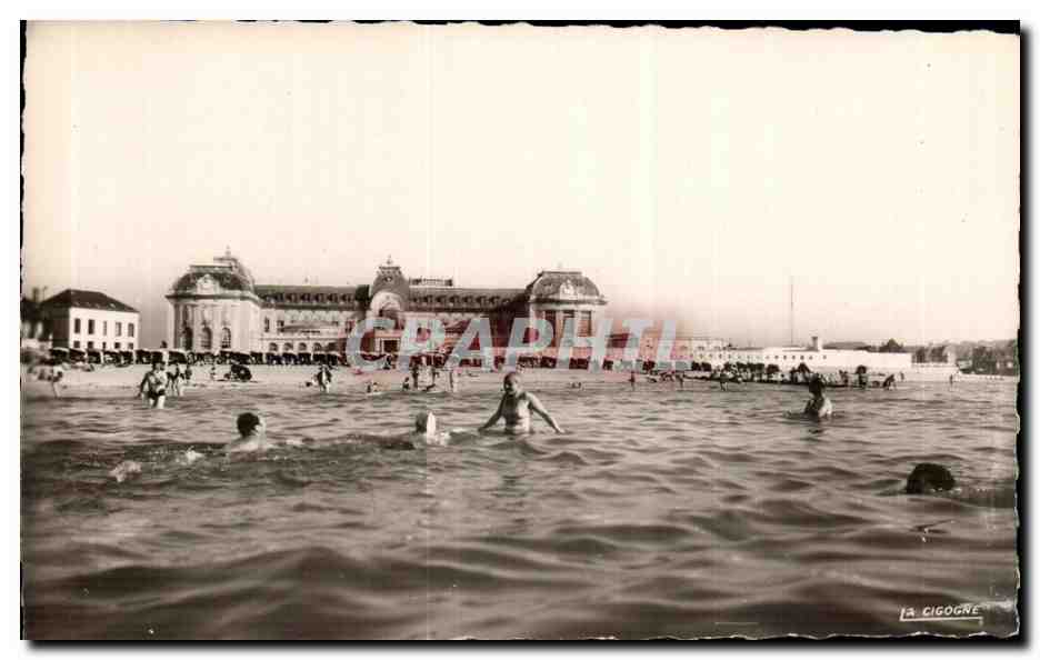 CPA Trouville La Reine des Plages La casino La Plage