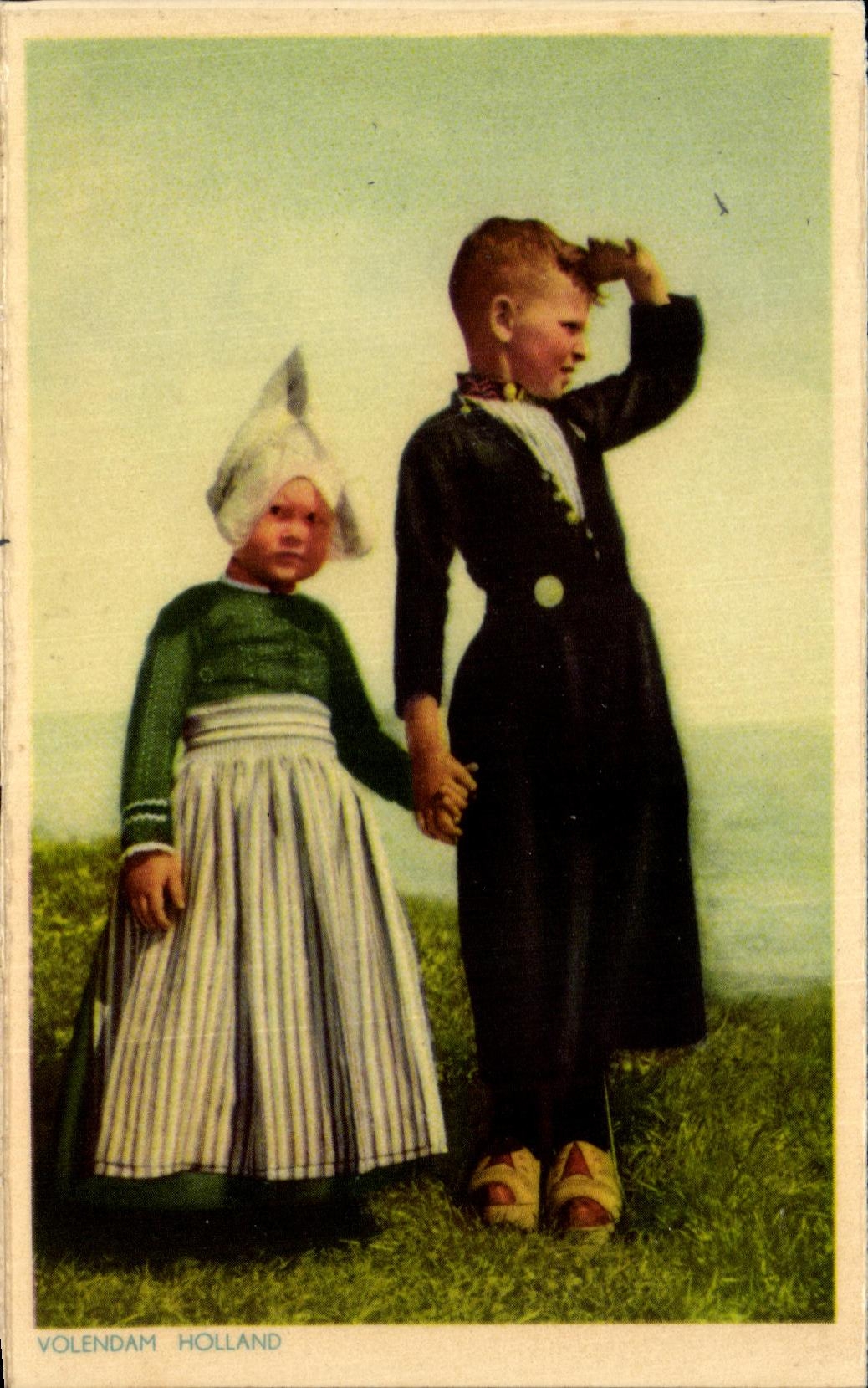 CPA Volendam Holland Folklore costume Enfants