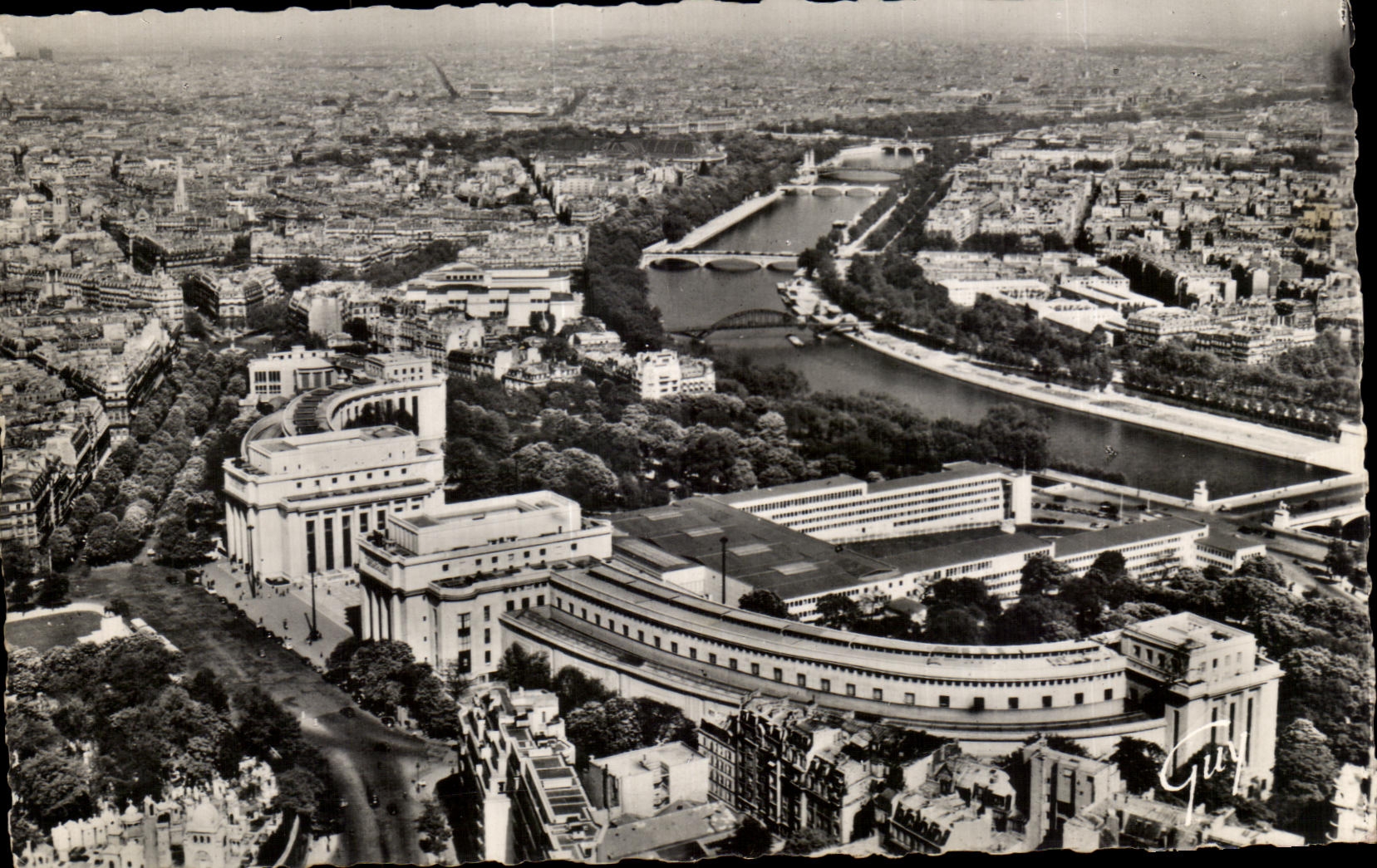Luftbild von Paris — Palais de Chaillot, Biegung der Seine, Brücken von Alma und Concorde — Art Editions 'Guy' n°3.517