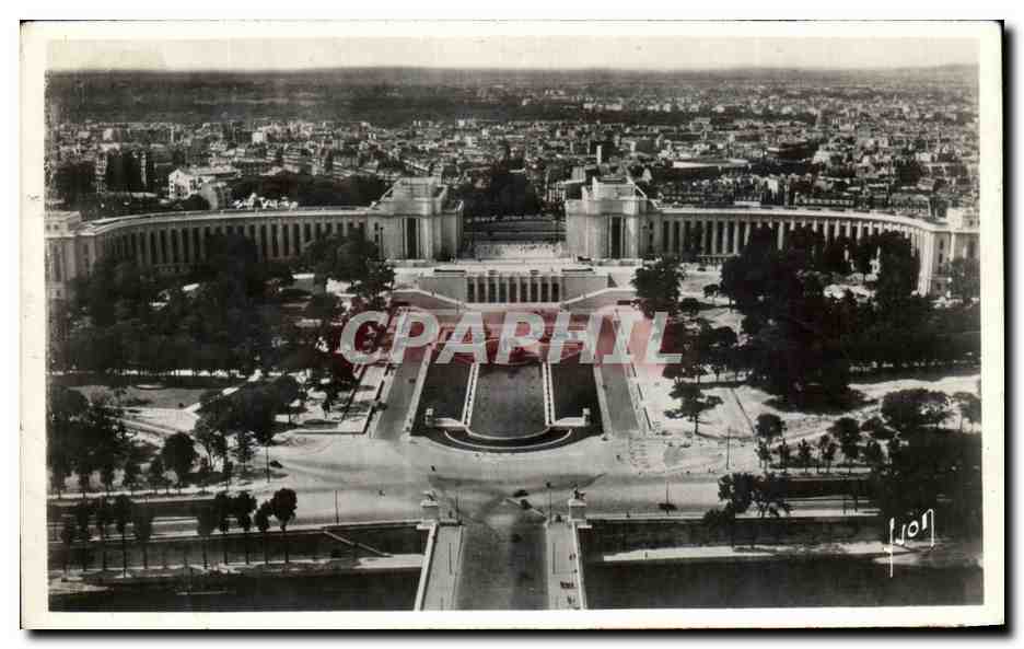 CPA Paris En Flanant Le Palais de Chaillot 