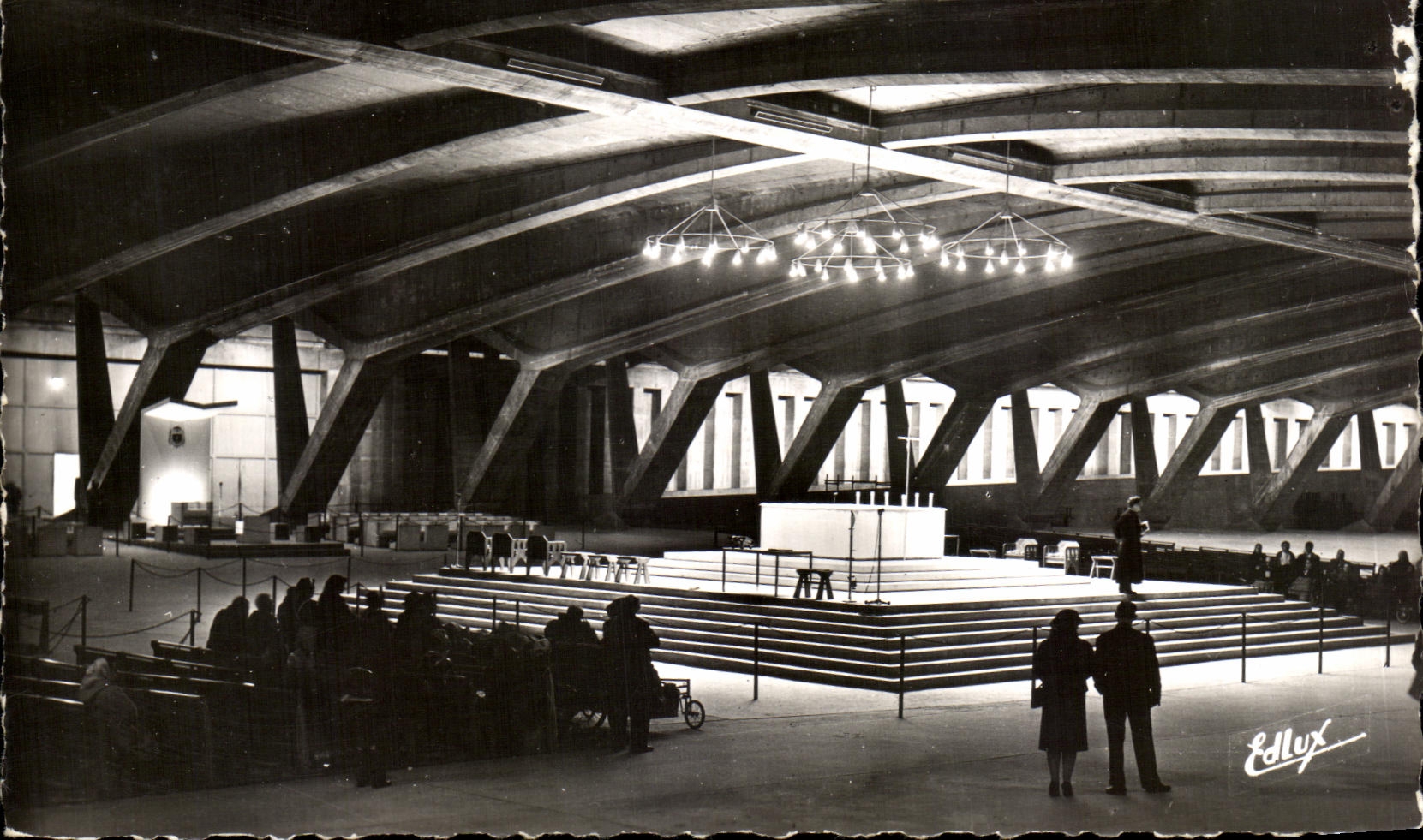 CPA Lourdes Basilique souterraine st Pie X