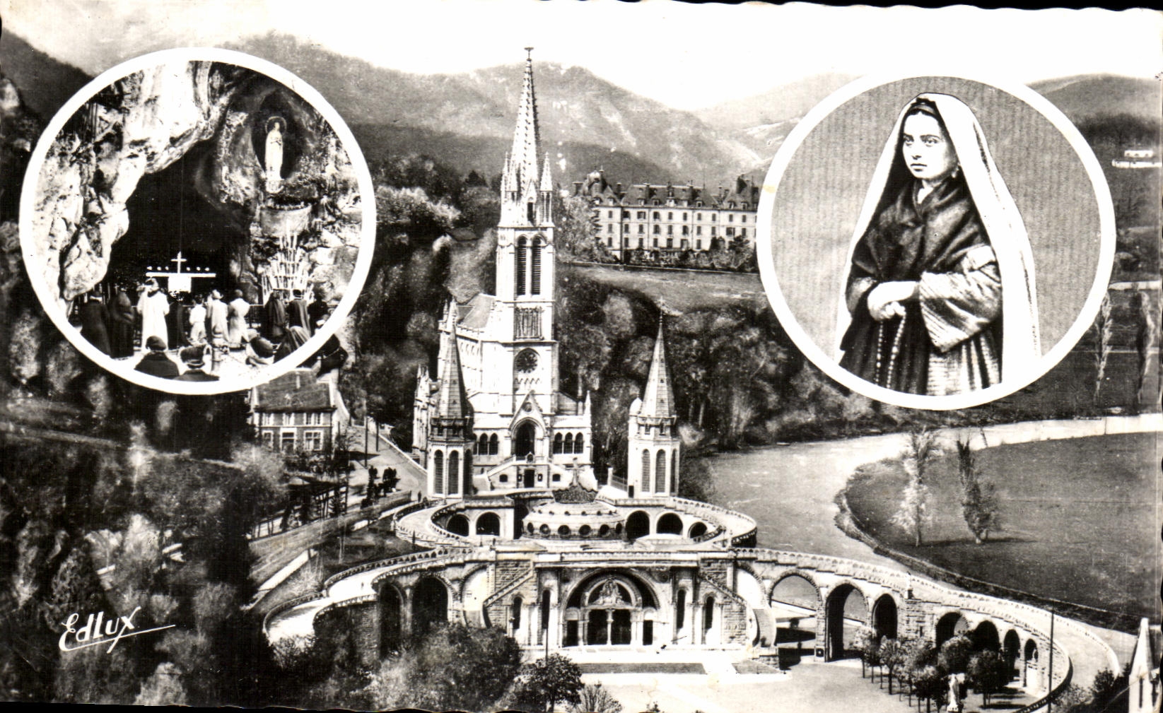 CPA Lourdes La Basilique et le Pic du Jer Bernadette