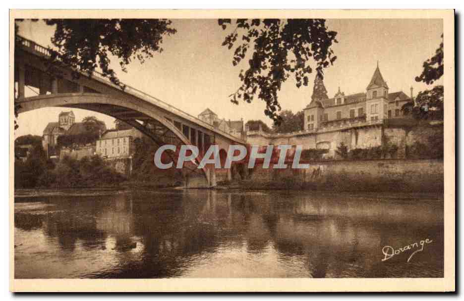 CPA La Roche Posay Le nouveau Pont sur la Creuse et la vue generale 