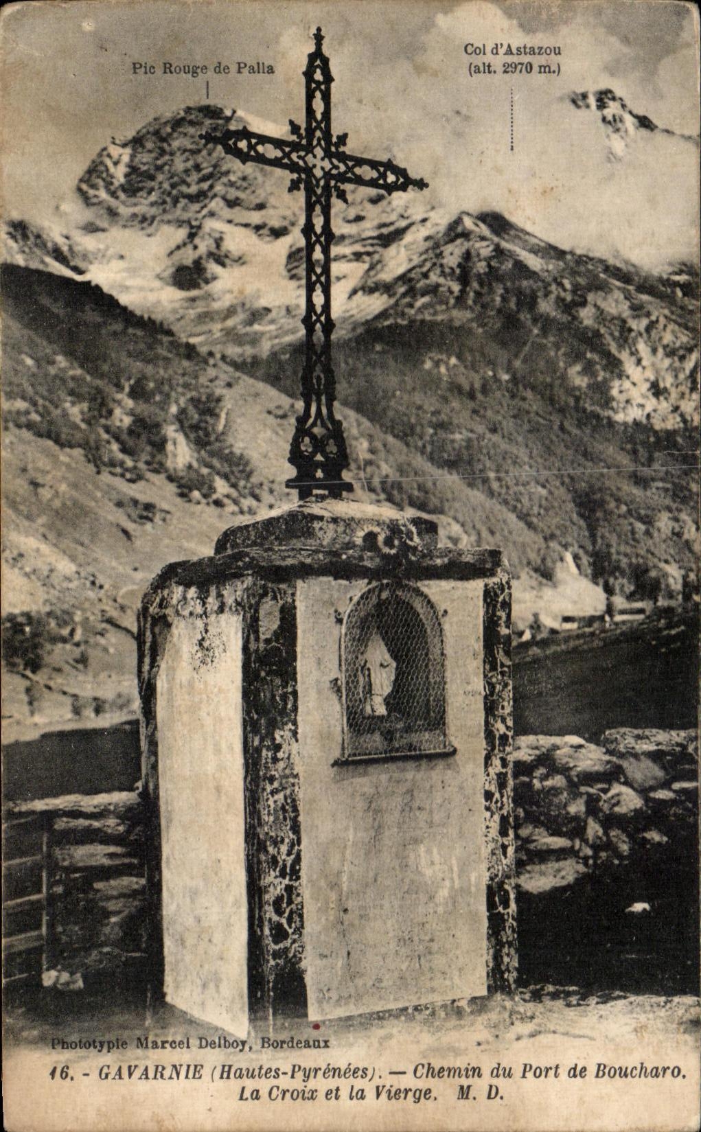 CPA Gavarnie Chemin du Port de Boucharo La Croiz et la Vierge