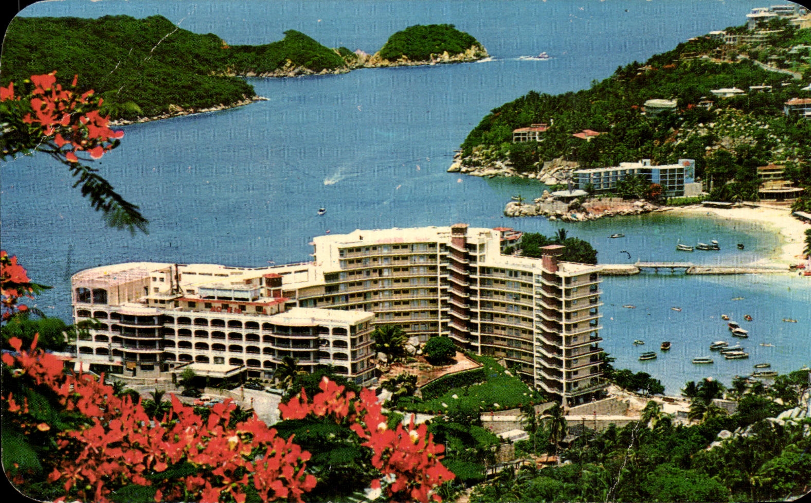 CPA Playas de Caleta y Caletilla Acapulco Gro Mexico the Hotel Caleta in one of the many beauty sports around Acapulco