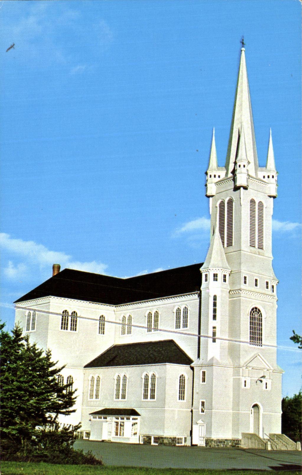 CPA St Mary's Church Largest wooden church in North America Ponte de l'Eglise NS Canada