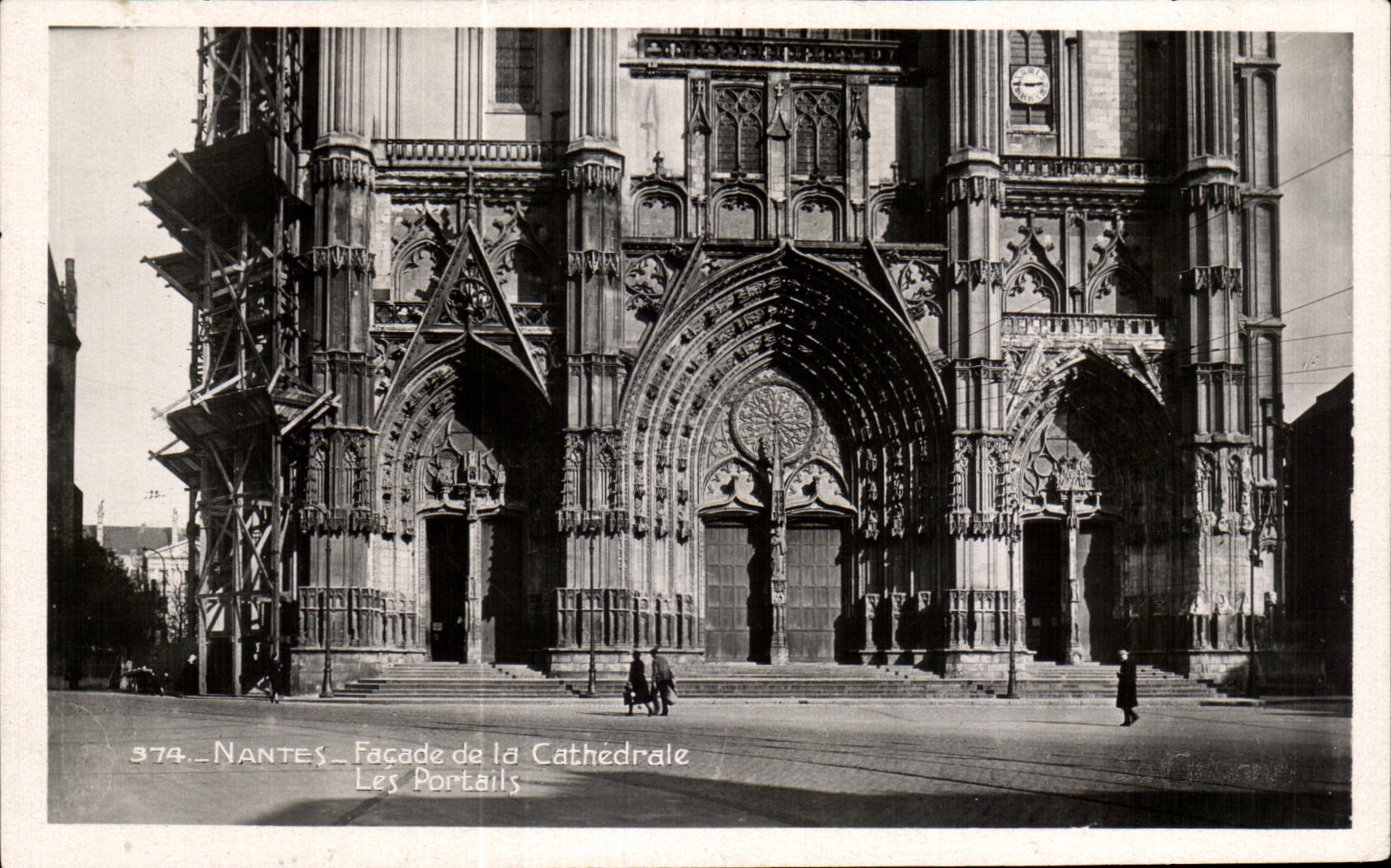 CPA Nantes Facade de la Cathedrale Les Portails