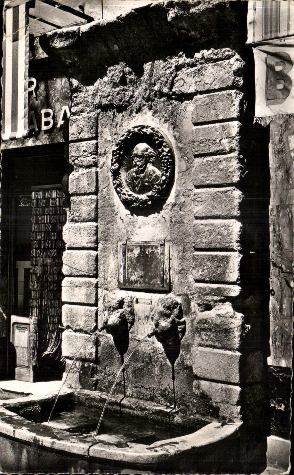 Fontaine de Paul Cézanne — Aix-en-Provence — Éditions Clignon