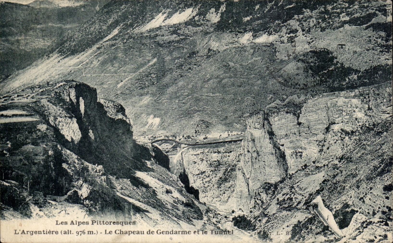 L'Argentiére (alt. 976 m.) — Le Chapeau de Gendarme et le Tumtel — L. B.