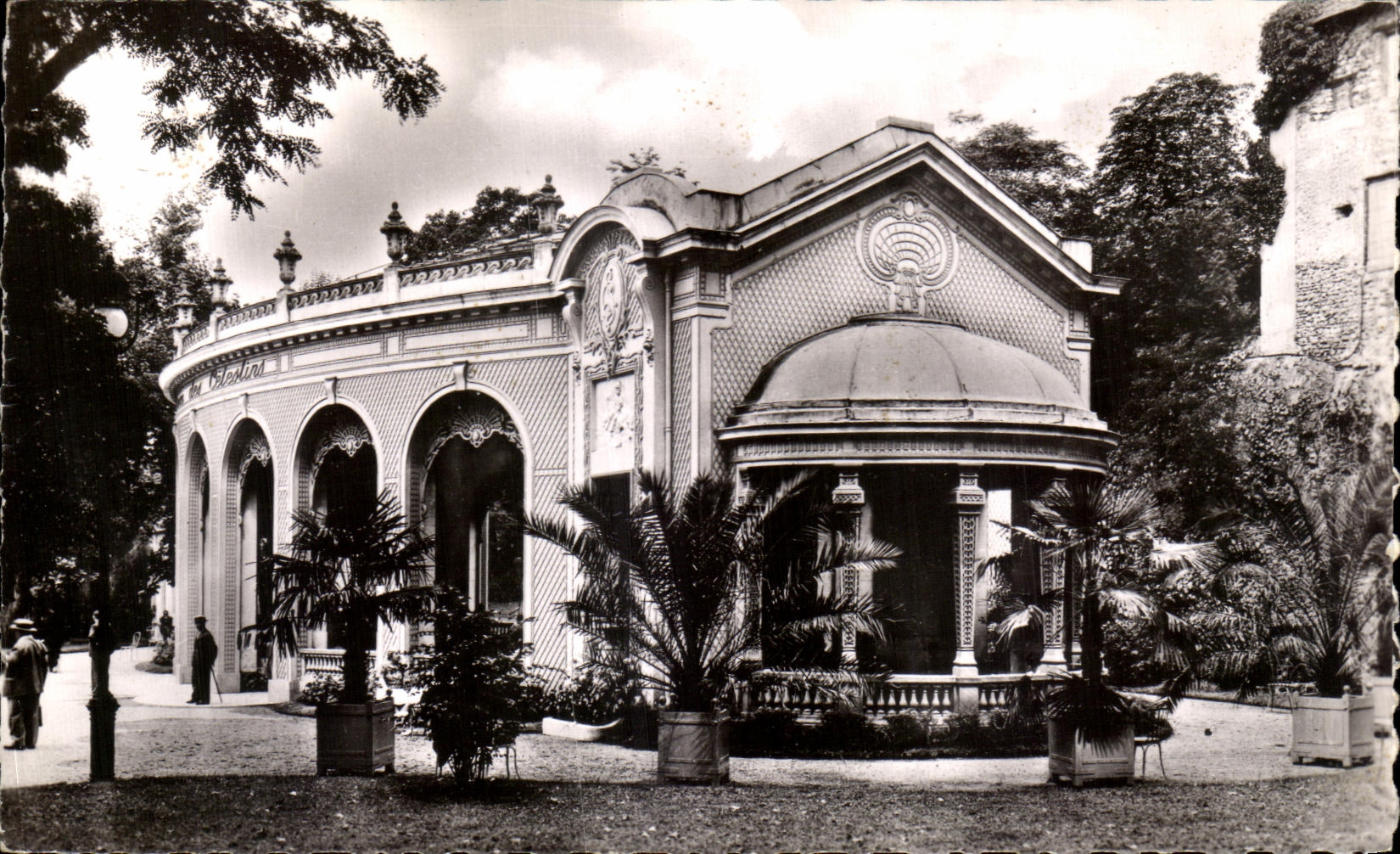 CPA Vichy La Source des Celestins