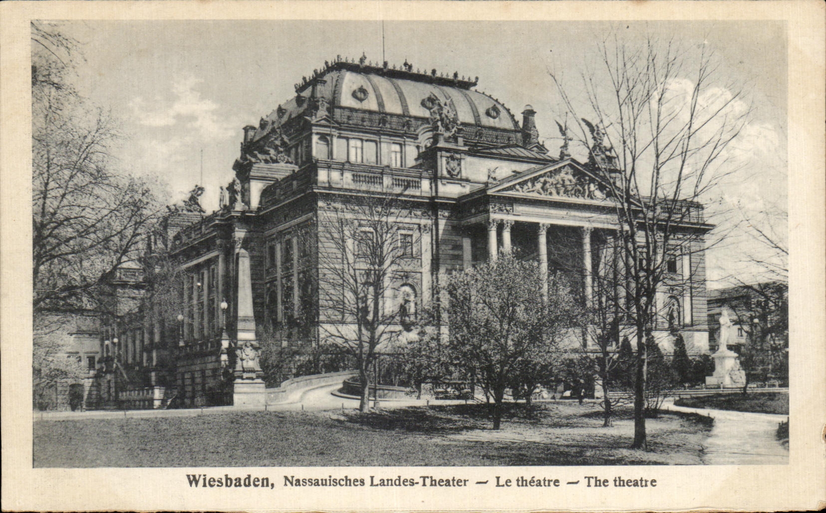 Wiesbaden, Nassauisches Landes-Theater — Das Theater