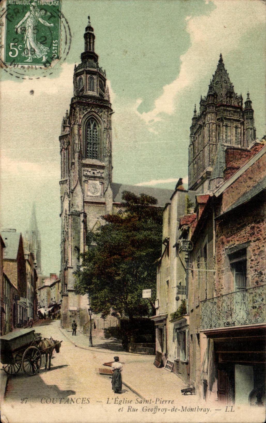 CPA Coutances L'Eglise Saint Pierre et Rue Greffroy de Montbray