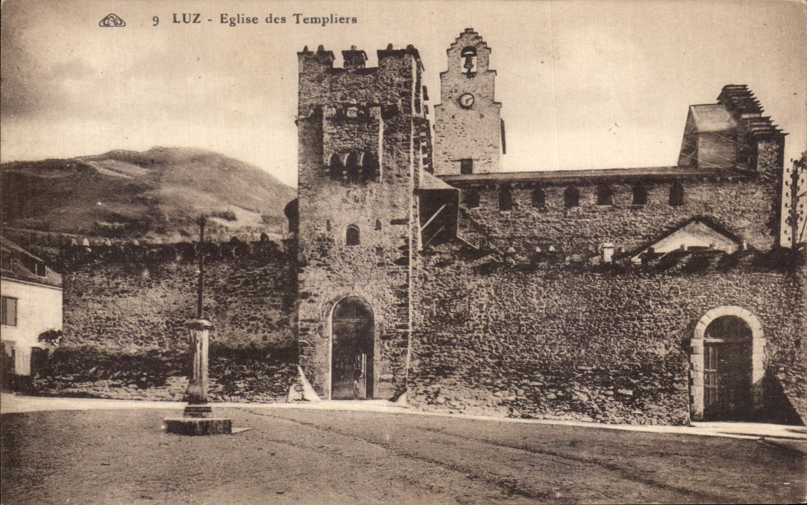 CPA Luz Eglise des Templiers