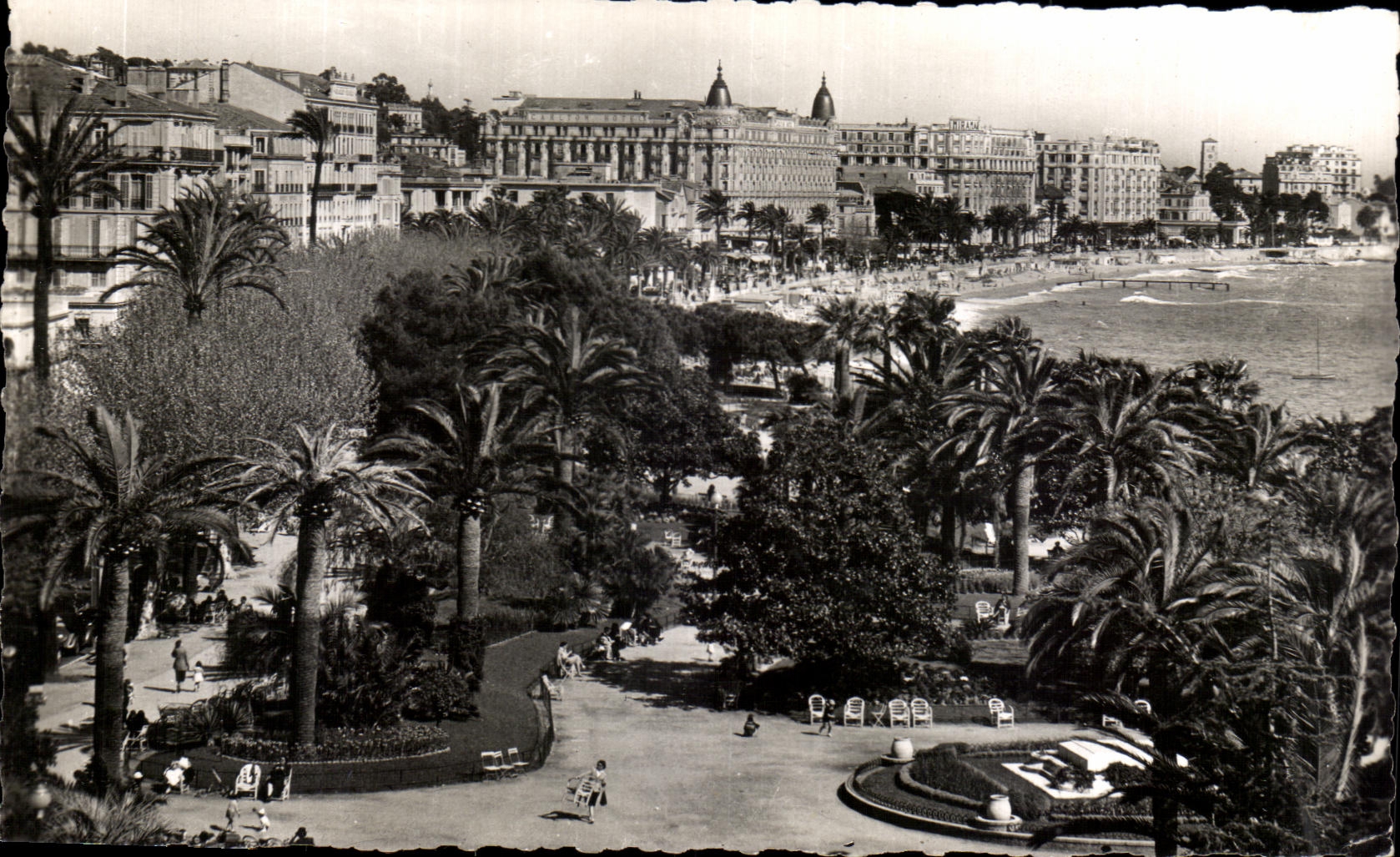 CPA La Cote d'Azur Cannes Les Jardins et les Hotels sur la Croisette