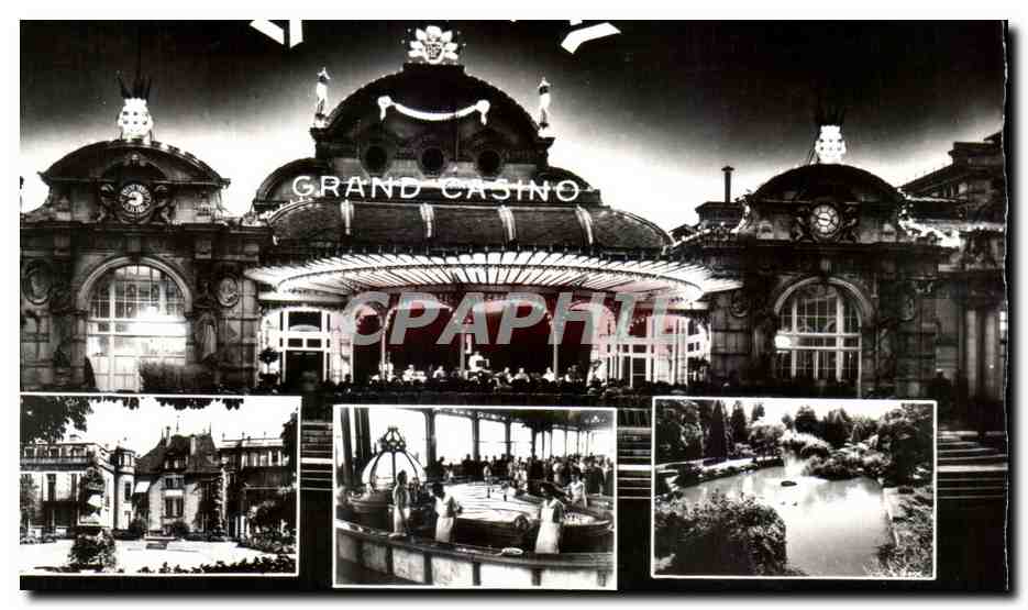 CPA Vichy Casino vu la nuit Pavillon Sevigne source Chomel
