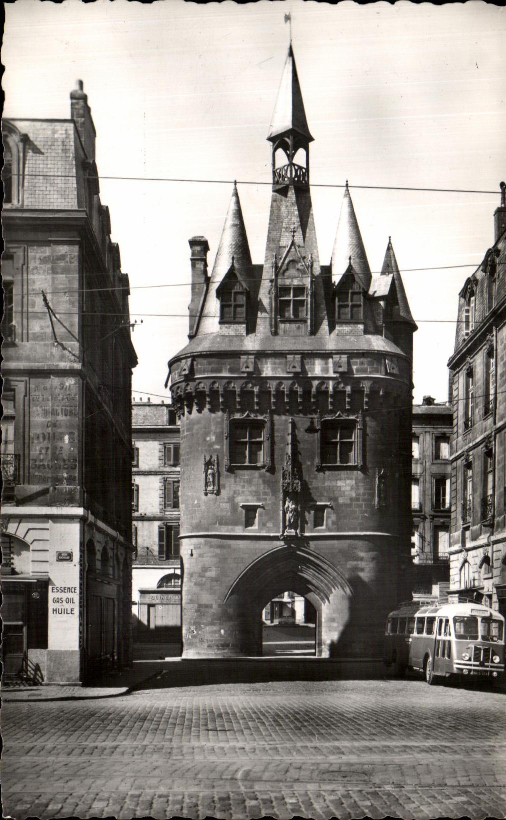 CPA Bordeaux La porte du Palais